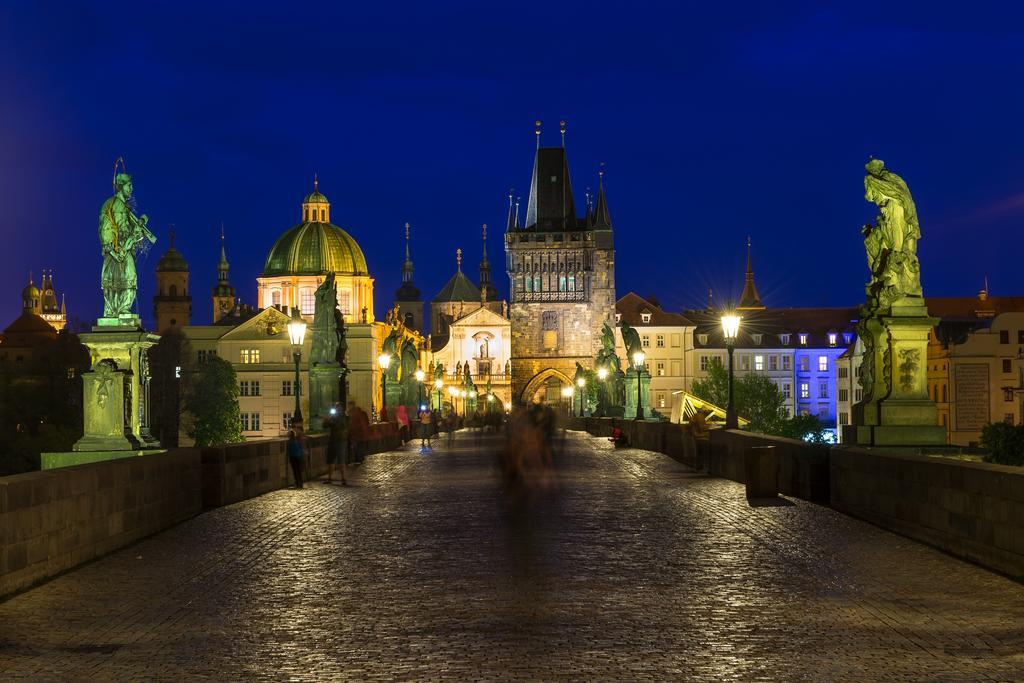 Hotel U Zlateho Stromu Prague By Bhg Kültér fotó